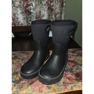 Bogs K Grasp Solid Boots Youth Size 1 Black Waterproof Insulated Snow Winter